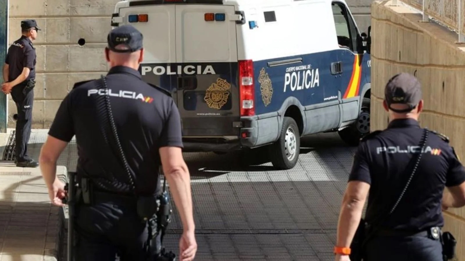 Agentes de la Policía Nacional en una imagen de archivo de una de sus actuaciones,