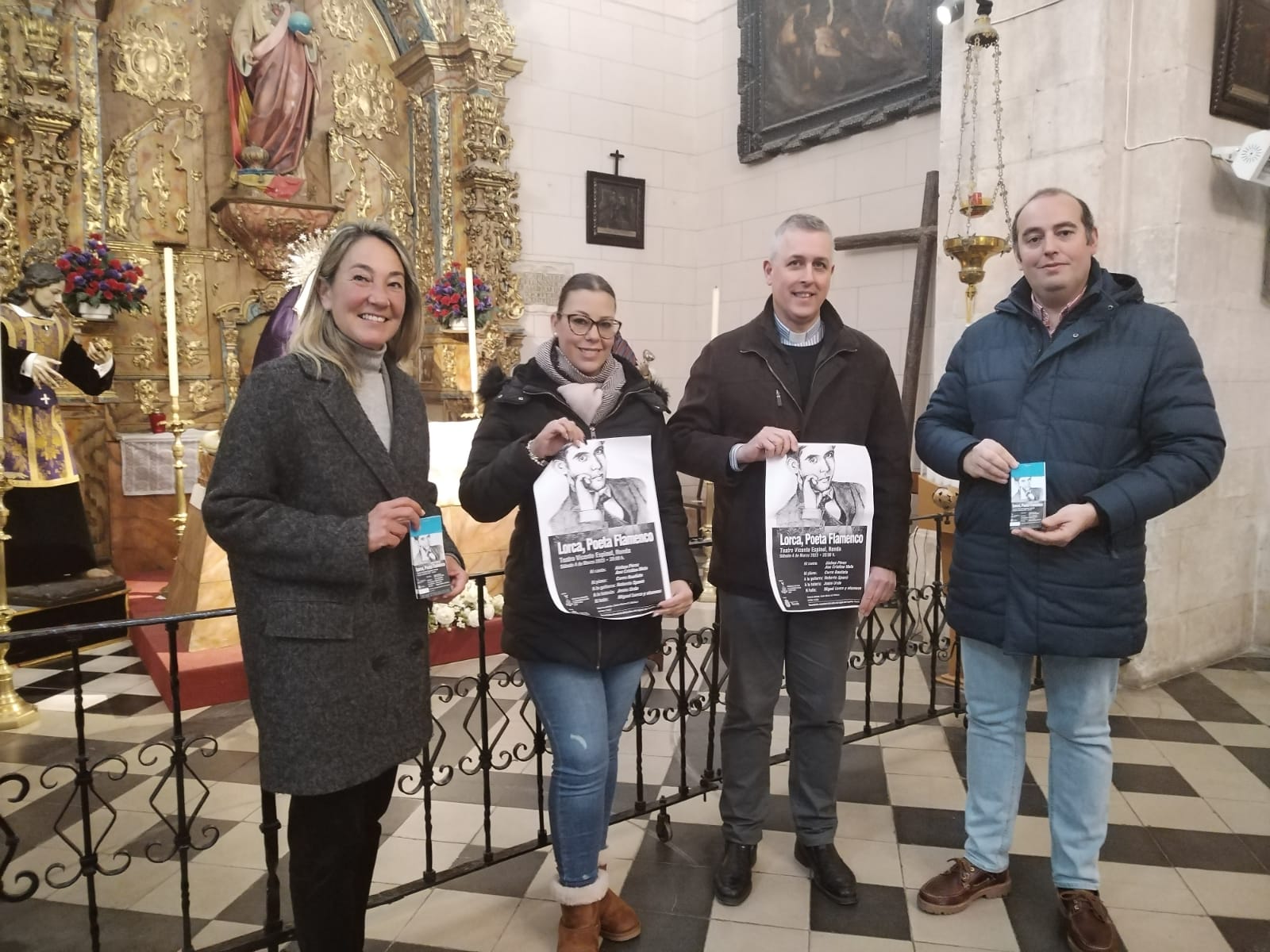 Los organizadores del espectáculo en la iglesia del Espíritu Santo.