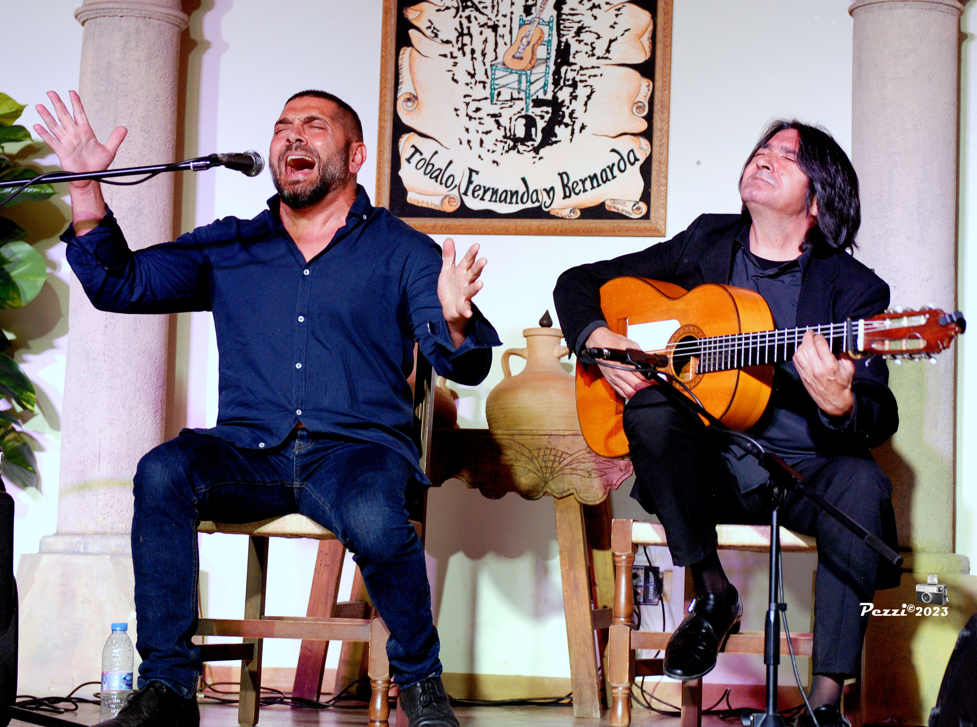 Juán Vélez Campos en una de sus interpretaciones en la Peña Flamenca de Ronda.