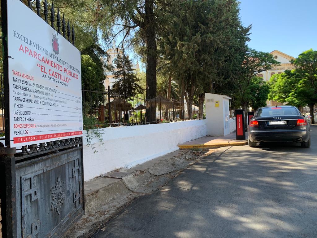 Los residentes podrán seguir usando el aparcamiento durante este fin de semana.