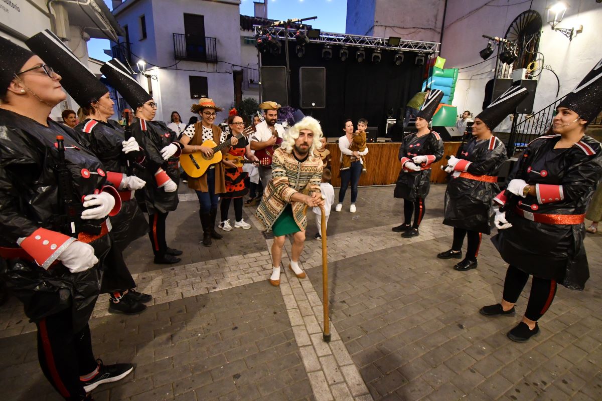 Los vecinos y visitantes disfrutaron de estos singulares festejos de Jubrique.
