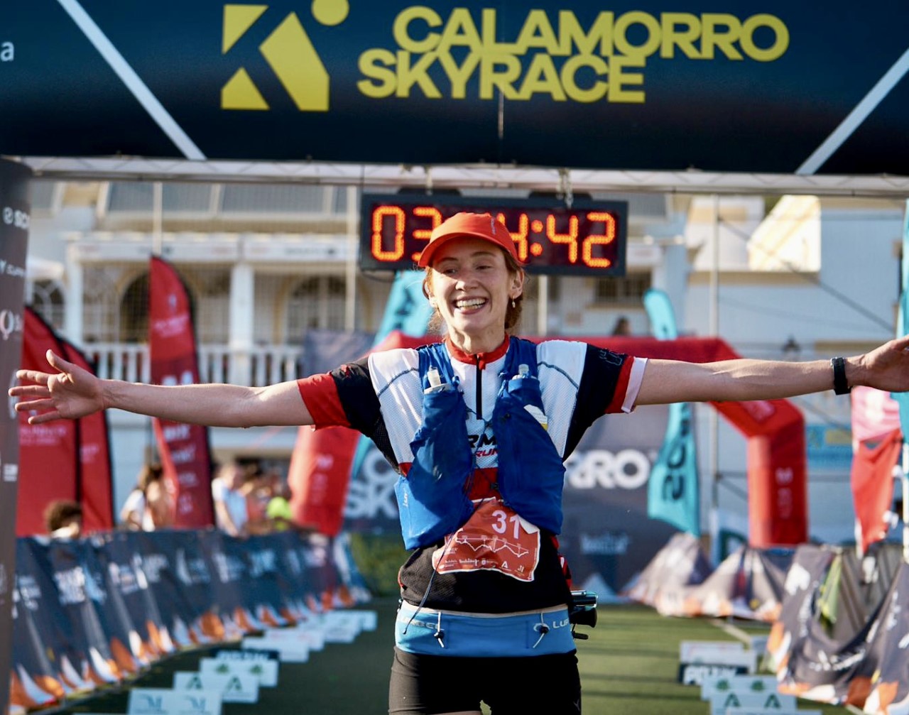 Gran actuación de Isabel Acevedo participó en la modalidad Calamorro Skyrace de 27k y D+2200m.