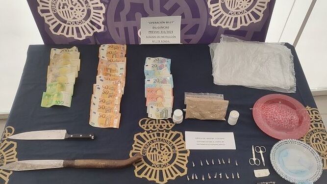 La Policía Nacional desmantela un punto de venta de droga y detiene a sus tres integrantes