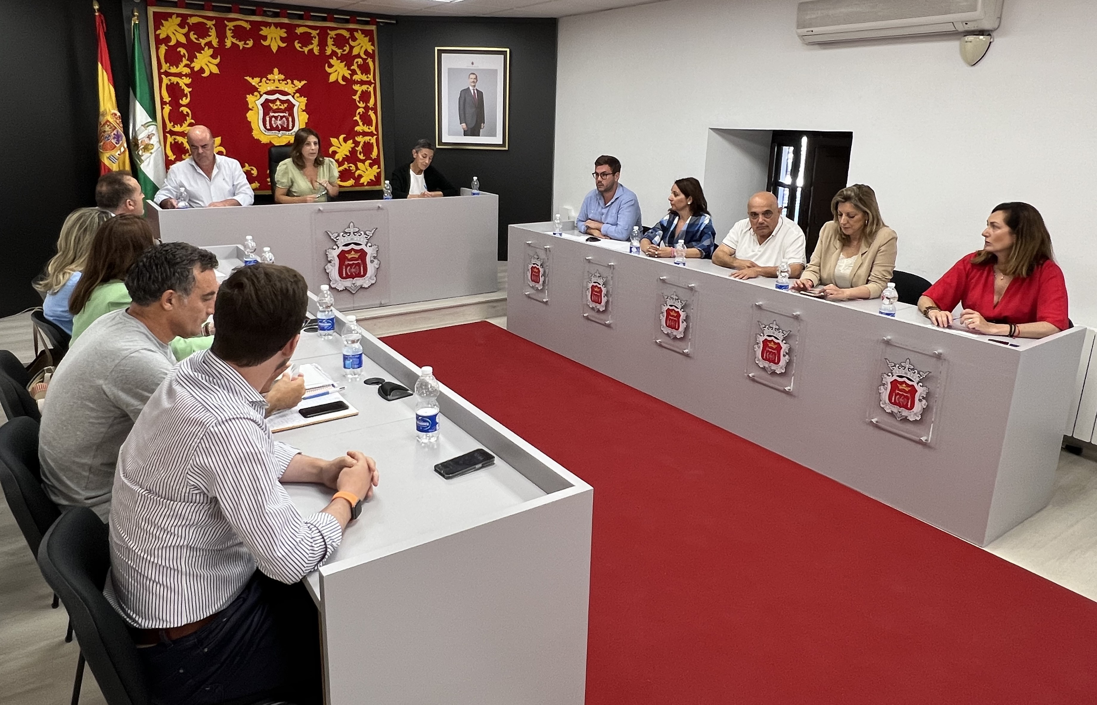 La Corporación Local ha aprobado por unanimidad el manifiesto de los alcaldes,