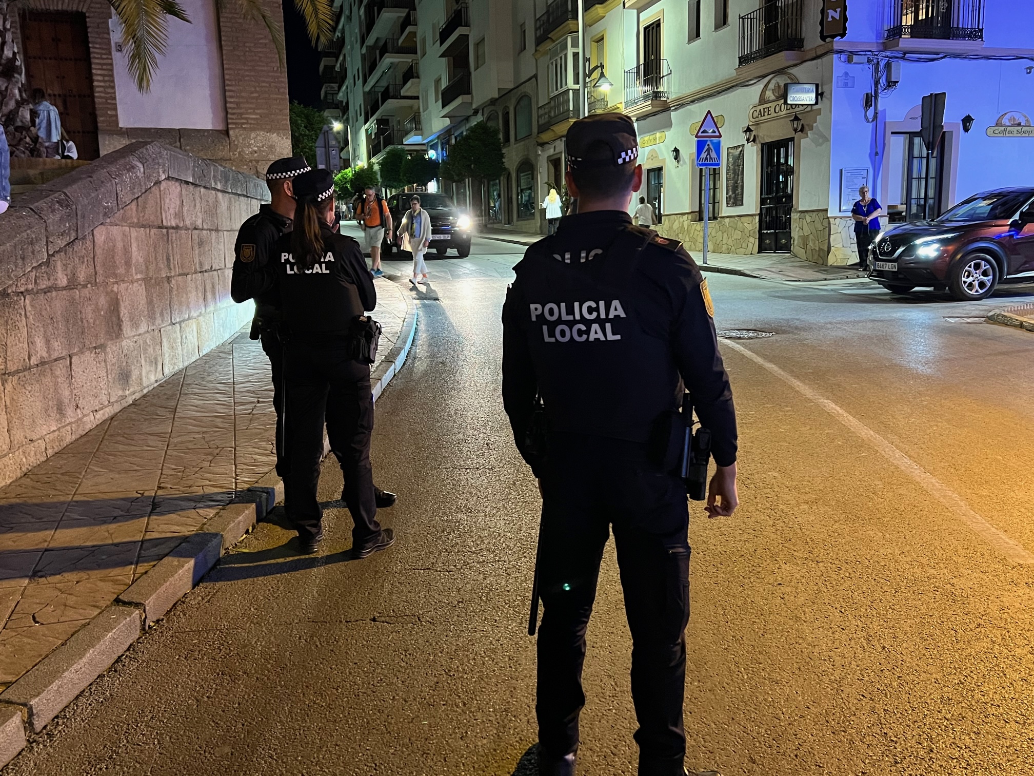 Medio centenar de policías locales vigilarán el centro y el Real durante la Feria