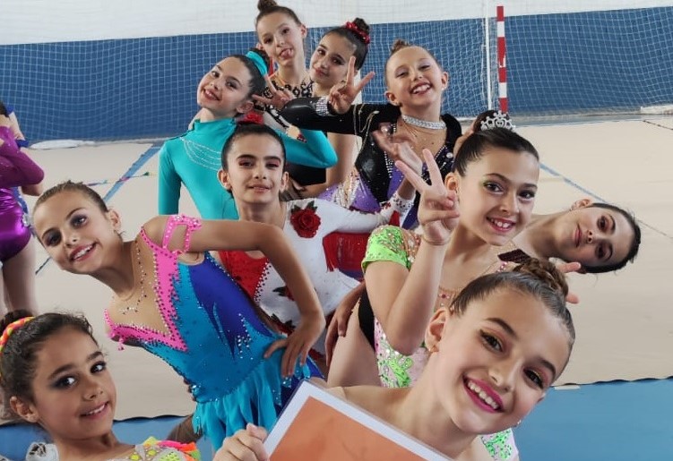 Las gimnastas de Ronda y de Arriate tuvieron una magnífica actuación el fin de semana.