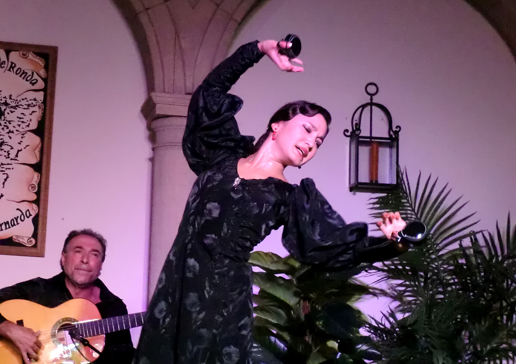 La bailaora Malena Alba Kuroiwa derrochó un gran arte durante su actuación.