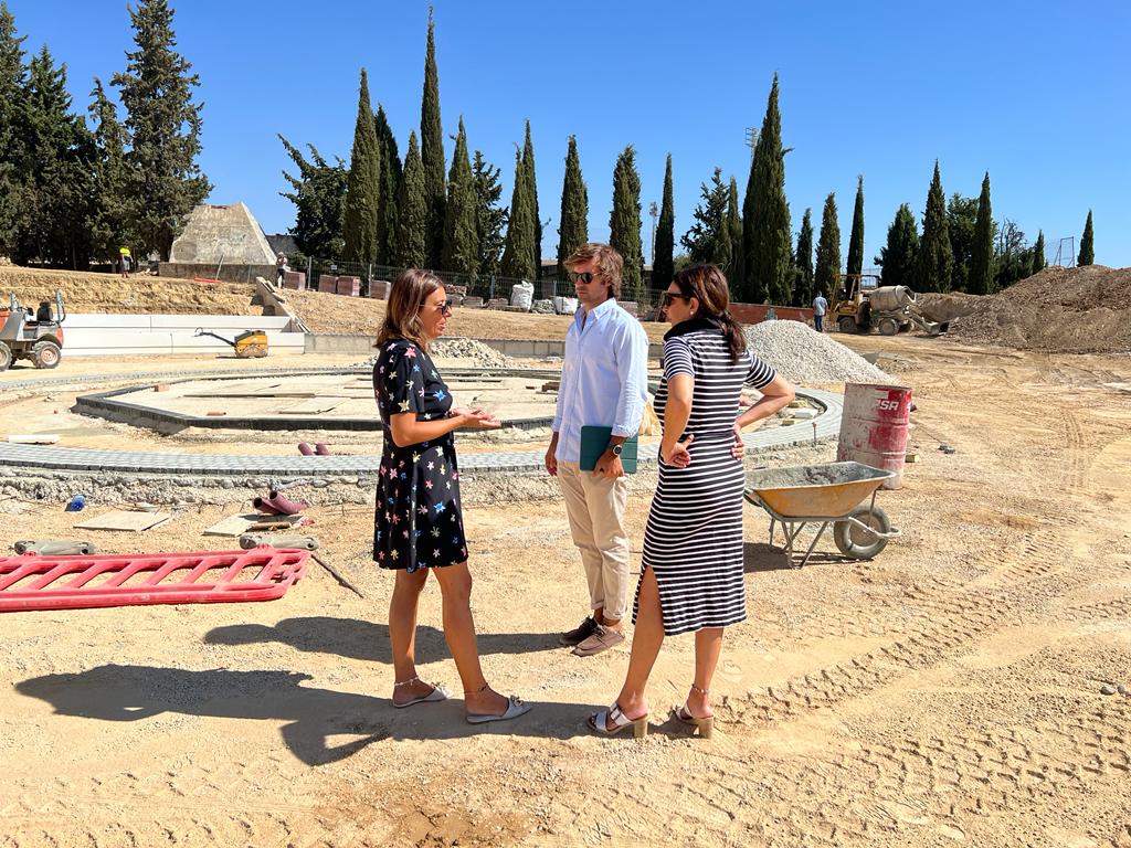 Las obras de construcción de la nueva Plaza Tobalo, en la Cruz de San Jorge, están al 50% de ejecución