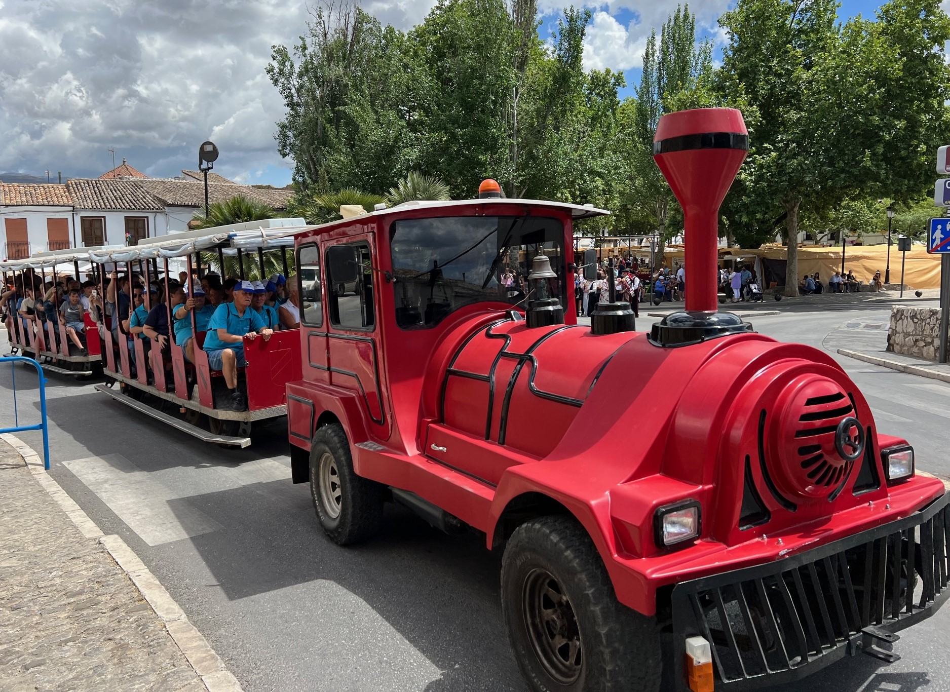 El popular ‘trenecito’ de Feria tendrá tres paradas y se habilitará otro entre el Real y Martínez Astein