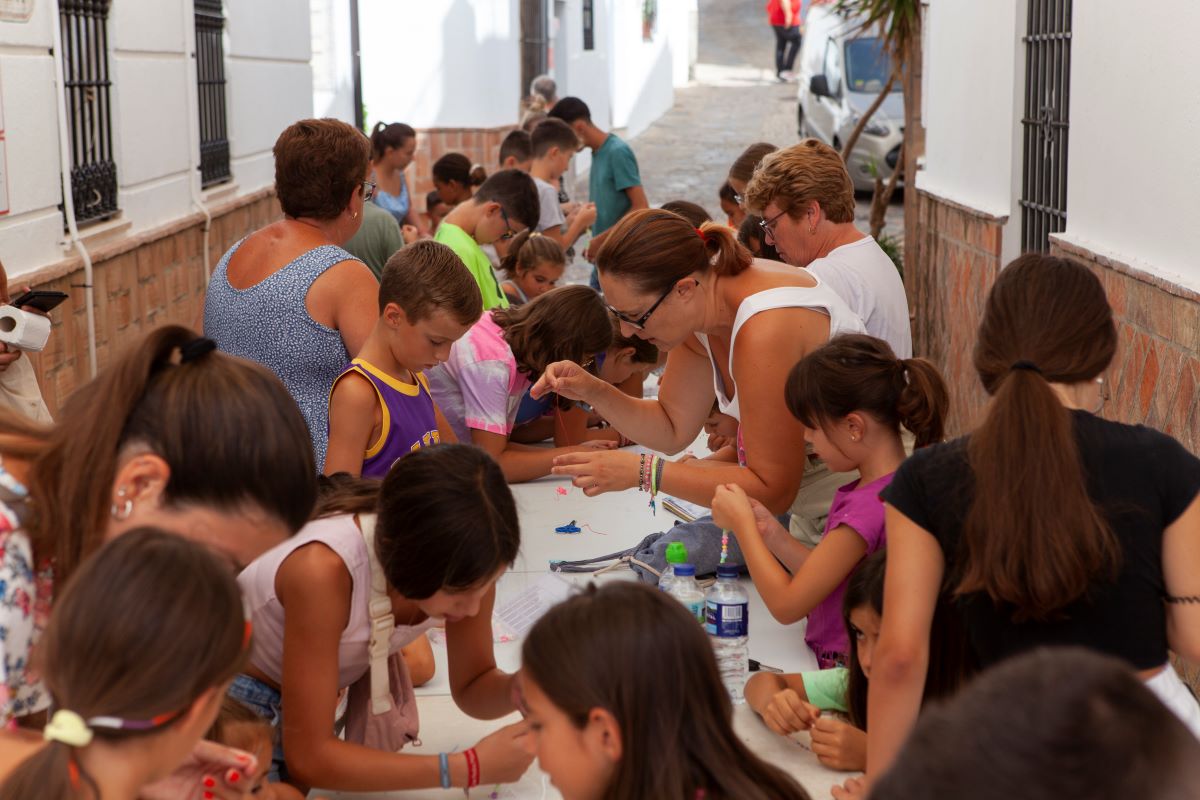 Pequeños y mayores disfrutaron de las numerosas actividades que se han organizado.