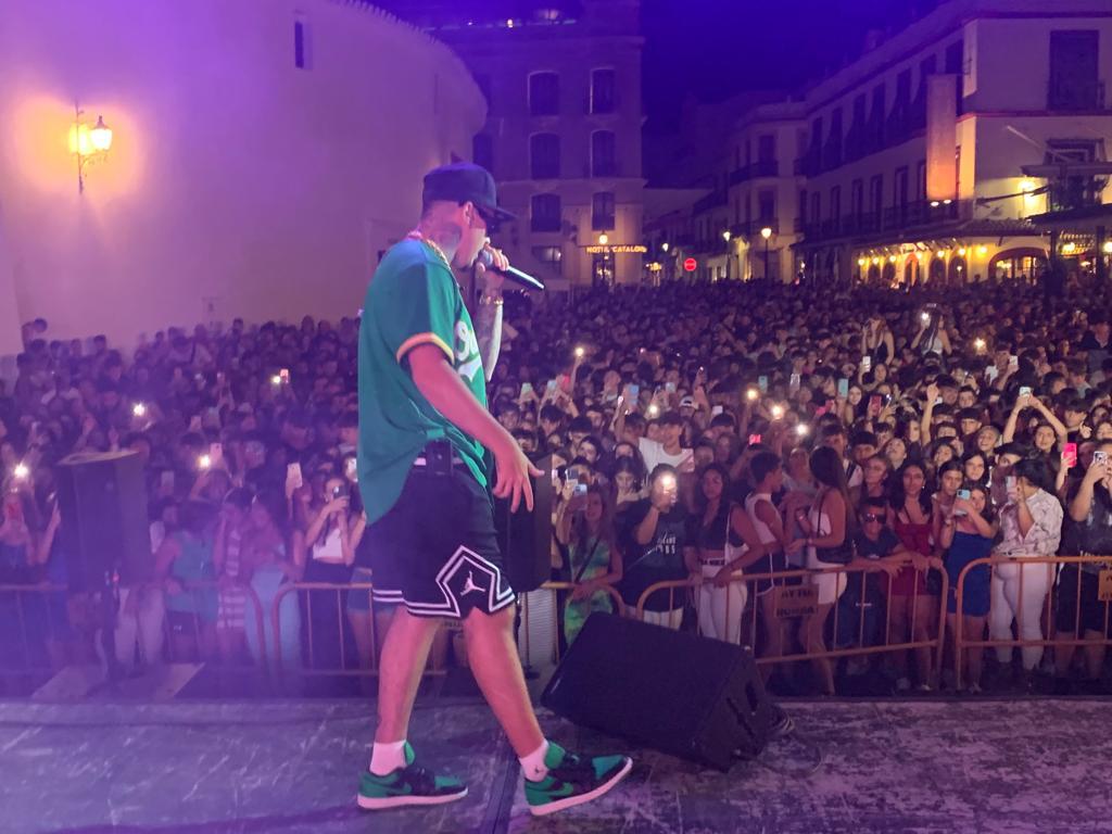 Pinsapo Sound cierra su cuarta edición con un multitudinario concierto del cantante urbano Camin