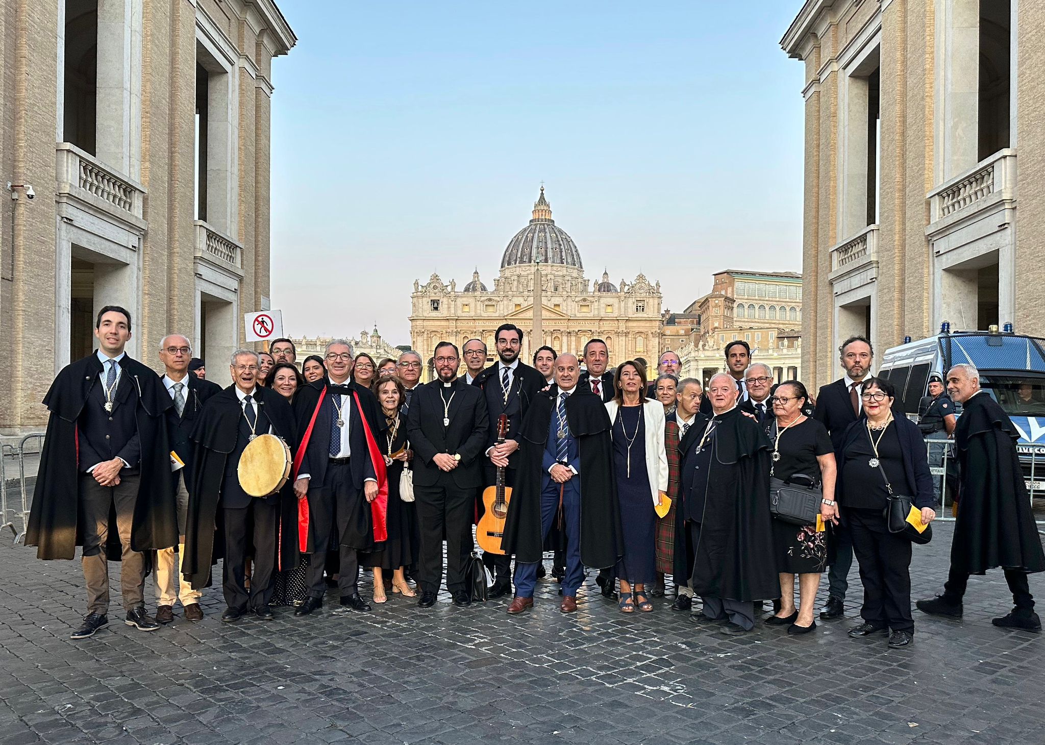 Grupo de los auroreros rondeños desplazados a Roma.