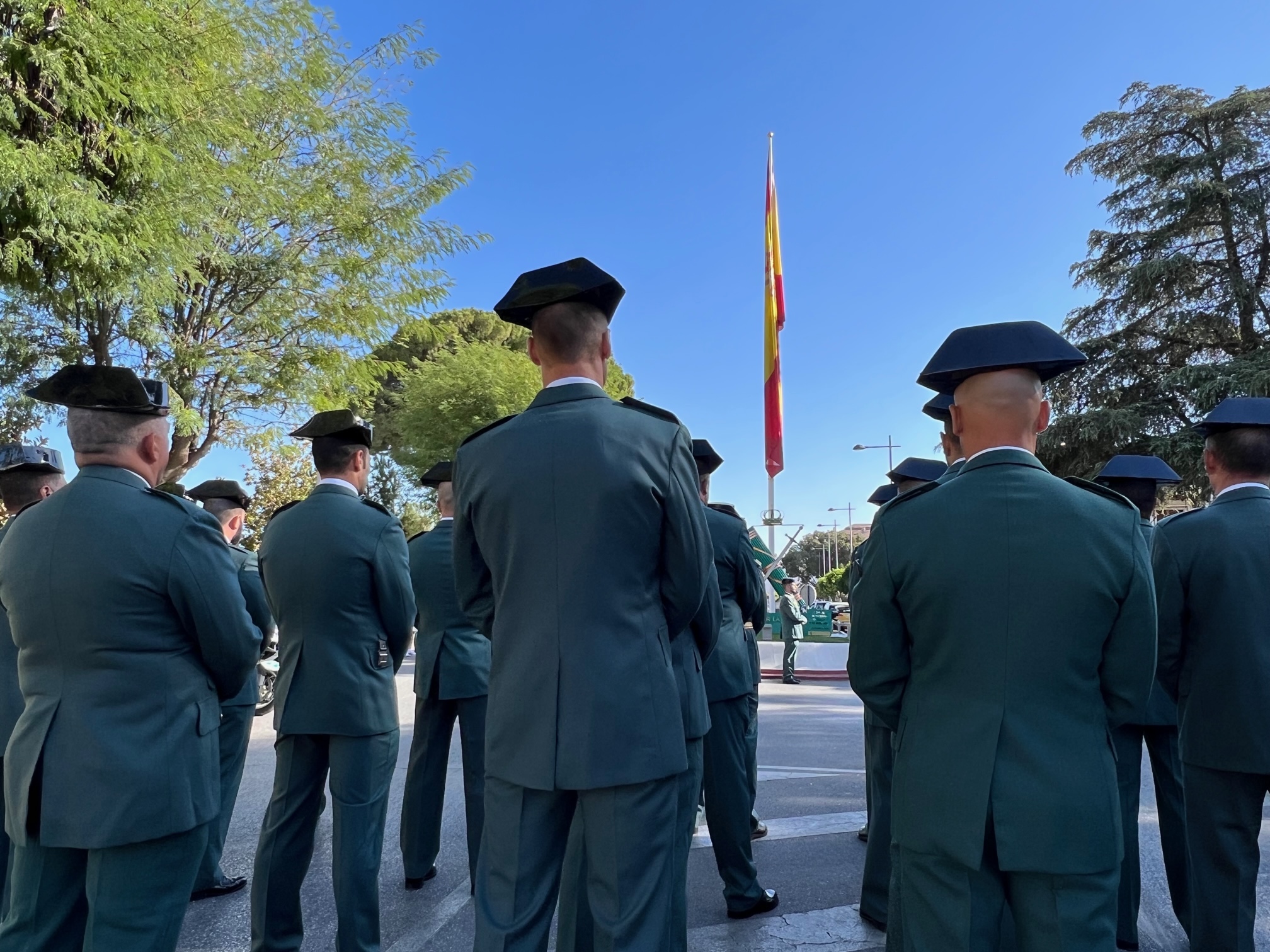 La Guardia Civil de Ronda celebra su Patrona, la Virgen del Pilar, con un homenaje a la bandera de España