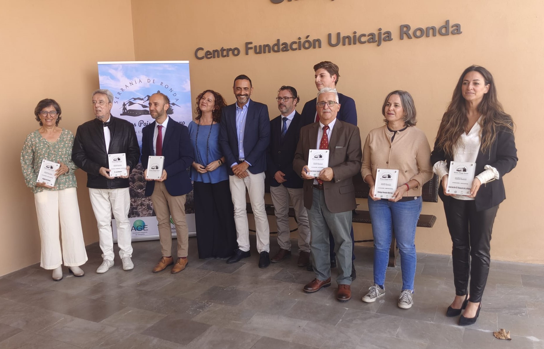 Imagen de grupo de las personas y colectivos galardonados.