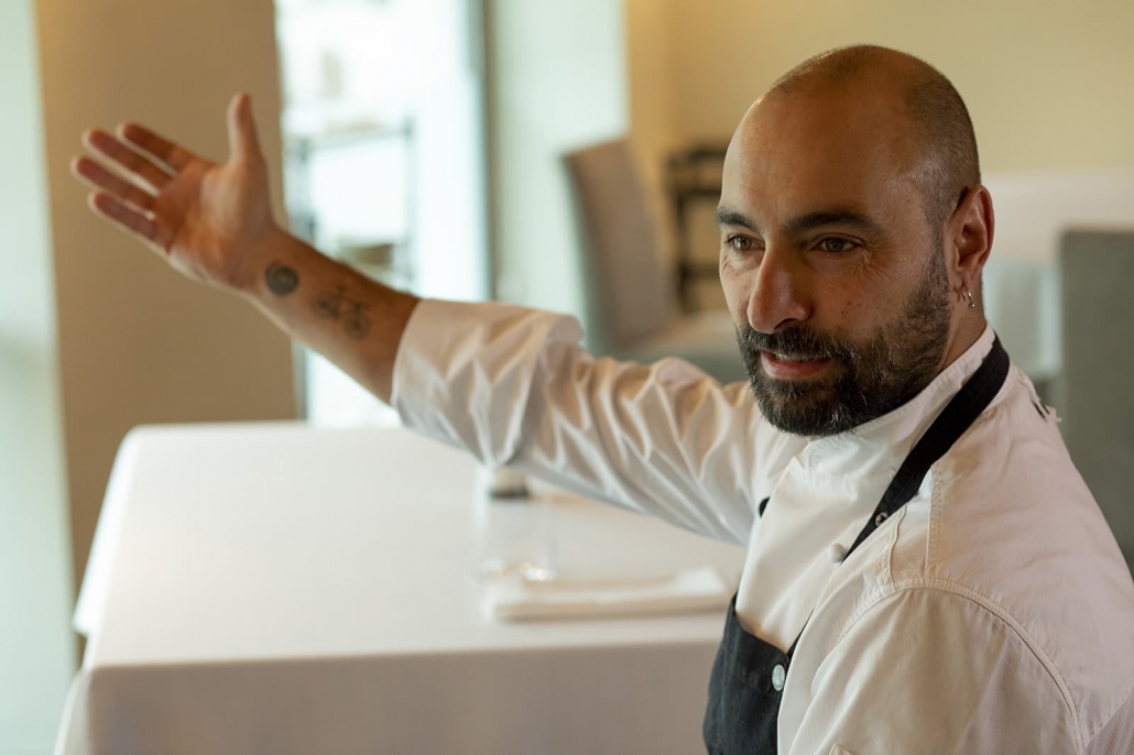 Benito Gómez en su restaurante de Ronda. Foto Andalucía Cocina.