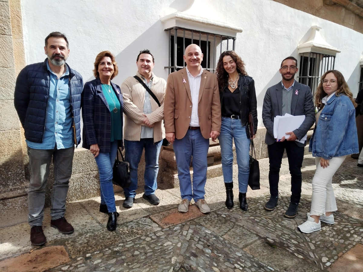 También son cómplices de la amnistía a los golpistas, de la infamia y de la humillación al pueblo español