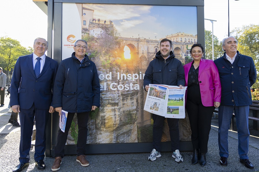El concejal de Turismo Ronda junto con responsables de Turismo Costa del Sol en el centro de Londres.