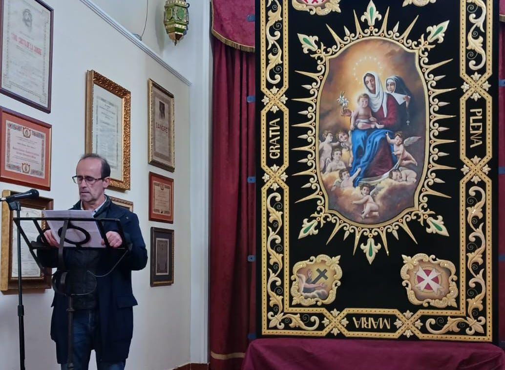 La Hermandad de los Cristinos de Arriate presenta el nuevo techo de palio de Nuestra Señora de los Dolores