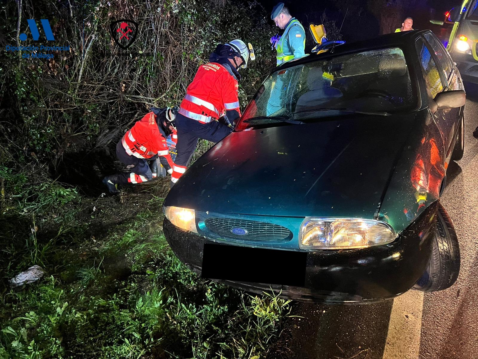 El imbornal estaba situado justo por donde salió el conductor tras el accidente.