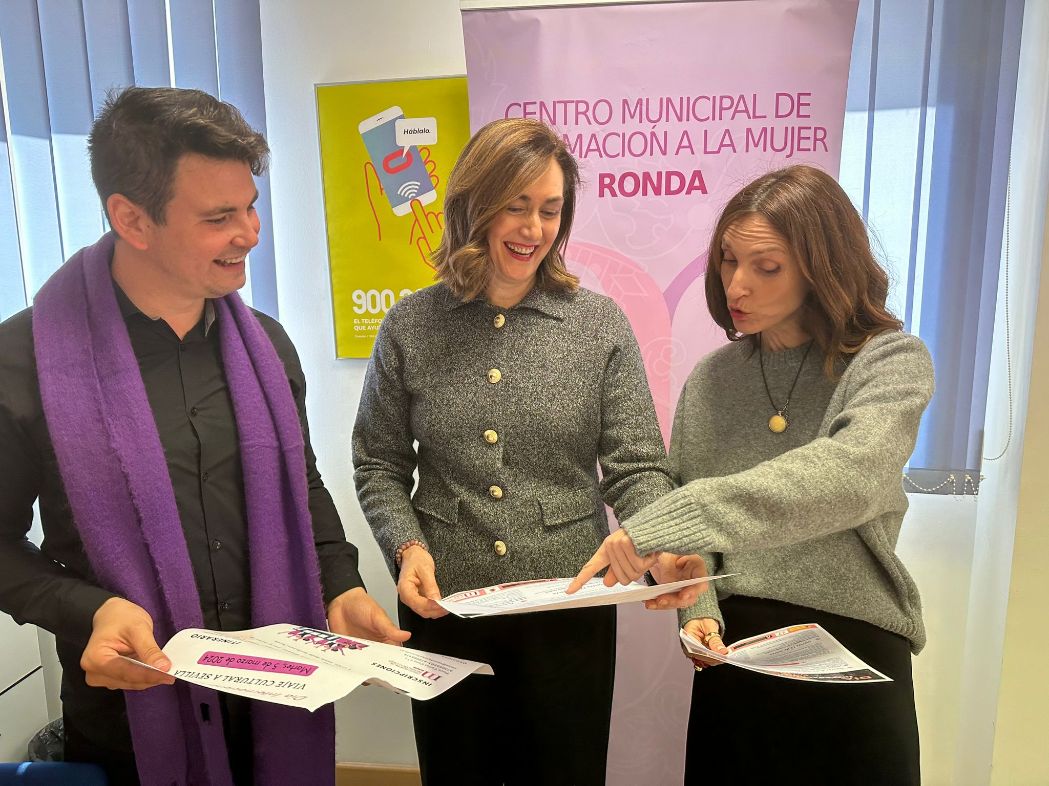 La concejal de Igualdad junto a los colaboradores han presentado hoy las jornadas.