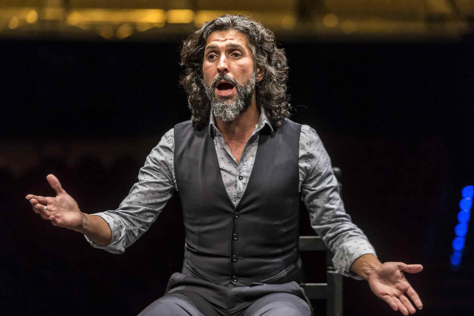 Arcángel actuará el 28 de febrero en el Teatro Municipal Vicente Espinel.