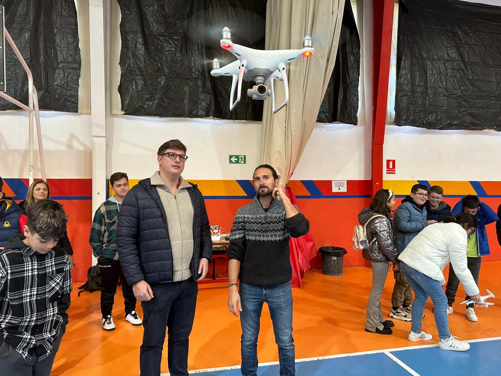 El taller de drones se ha celebrado hoy en las instalaciones de El Fuerte.