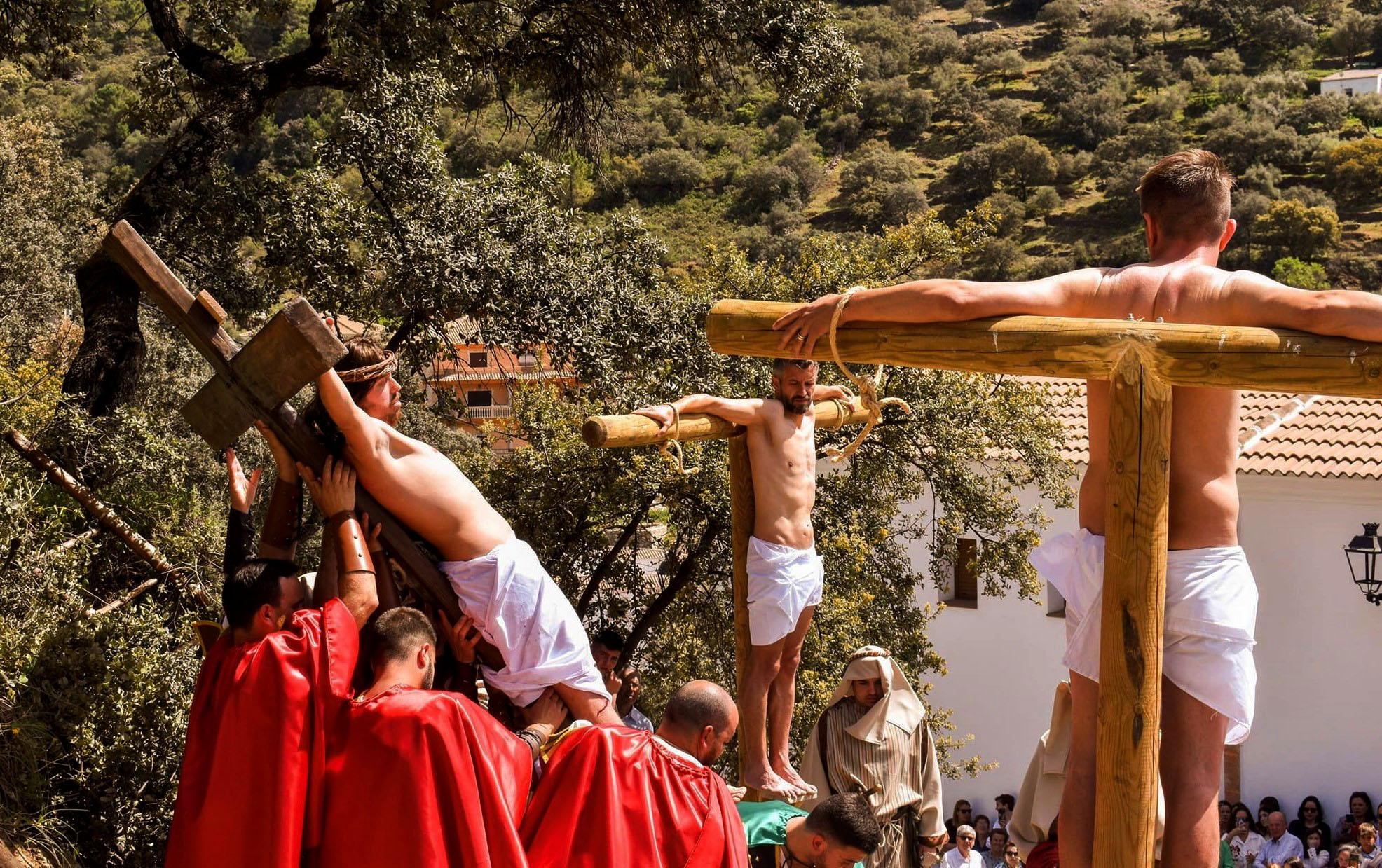 Uno de los momentos más seguidos de 'Los Pasos' de Igualeja. Foto: Casa Valle del Genal.