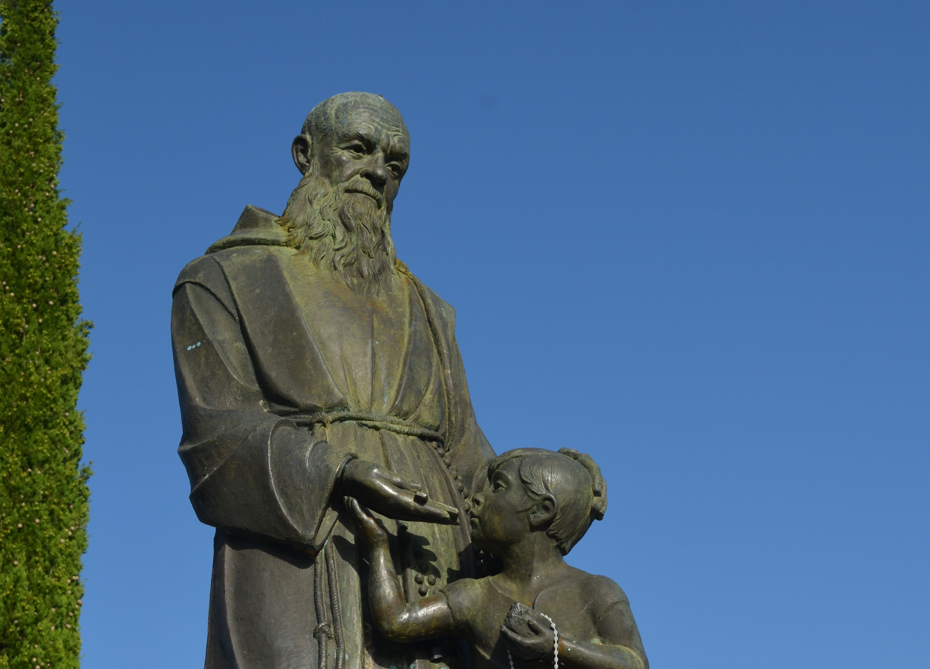 Presentan el libro ‘Huella universal de Fray Leopoldo’