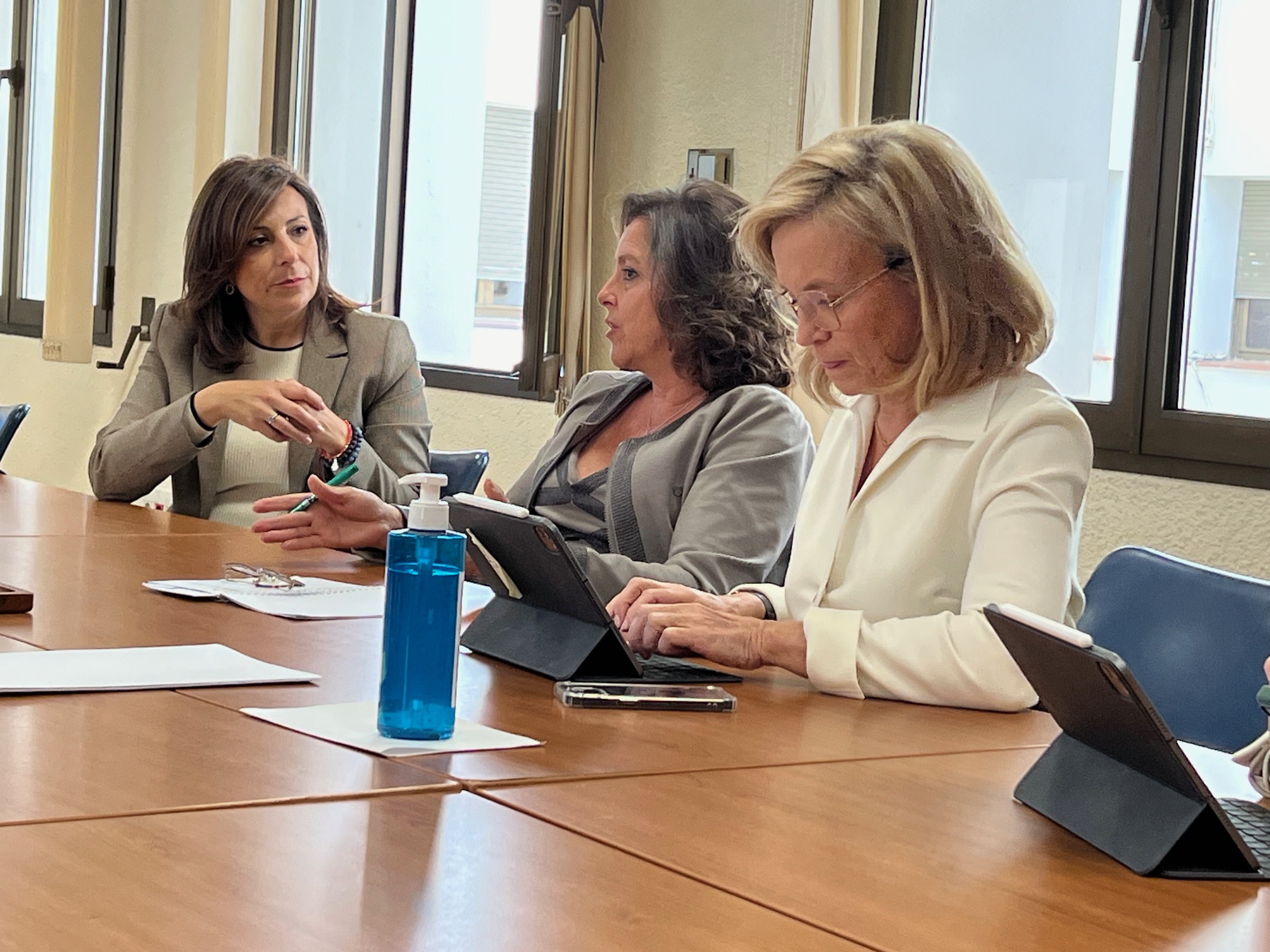 La alcaldesa y la consejera de Salud se reúnen para agilizar el proyecto del Centro Sociosanitario