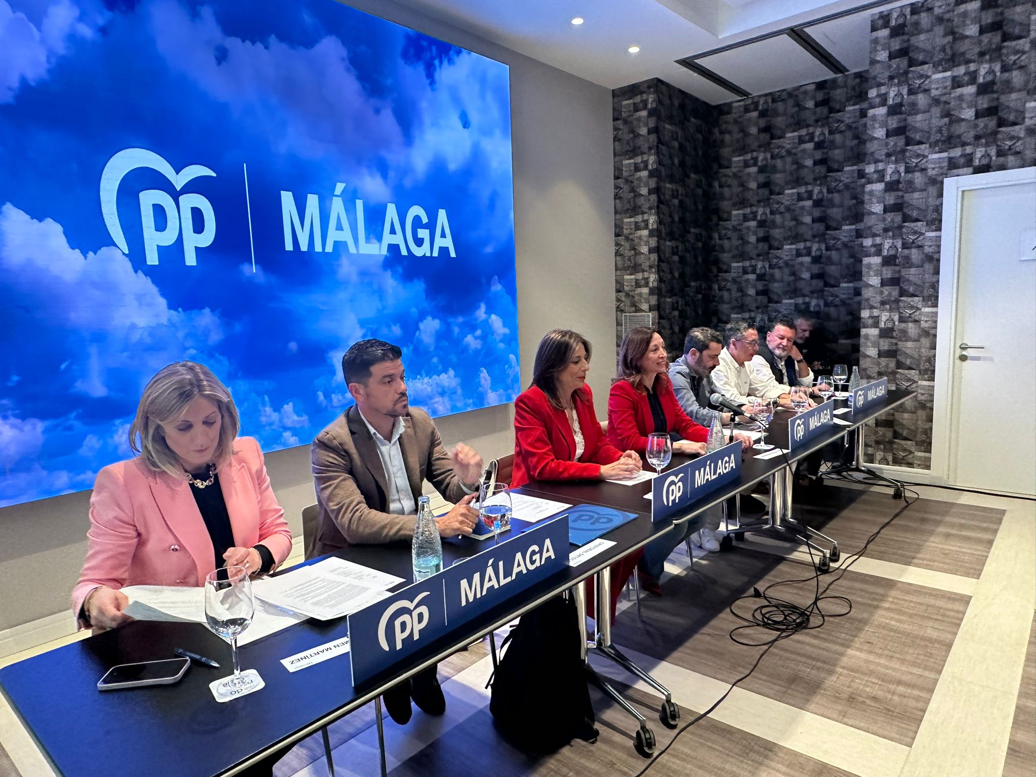 El PP critica la ‘silla vacía’ del Gobierno de Sánchez en la Serranía y destaca la gestión de sus alcaldes