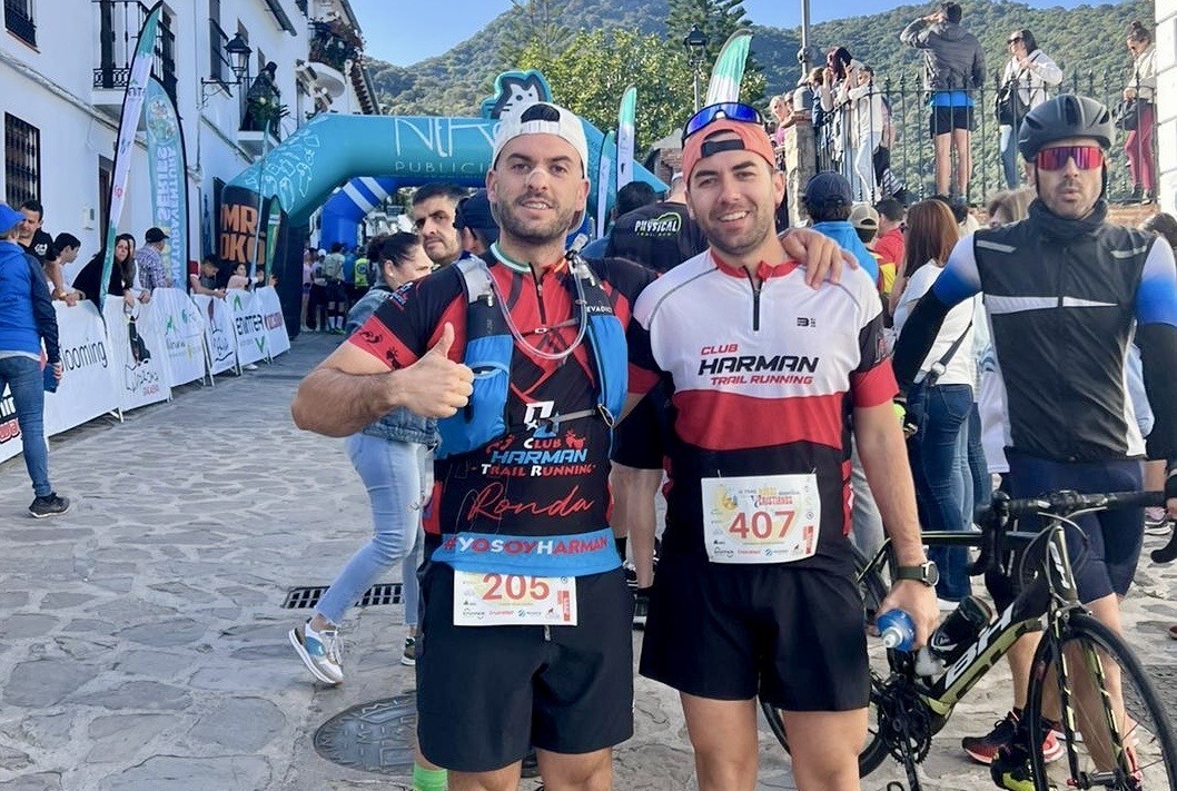 Dos de los deportistas rondeños en una de las pruebas disputadas.