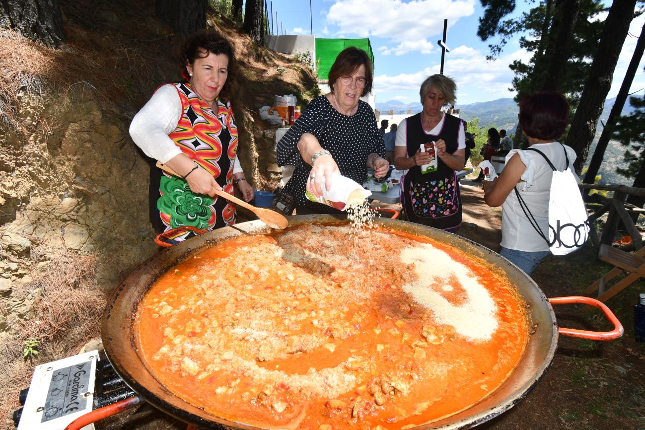 Algatocín se prepara para vivir su tradicional Romería de la Cruz