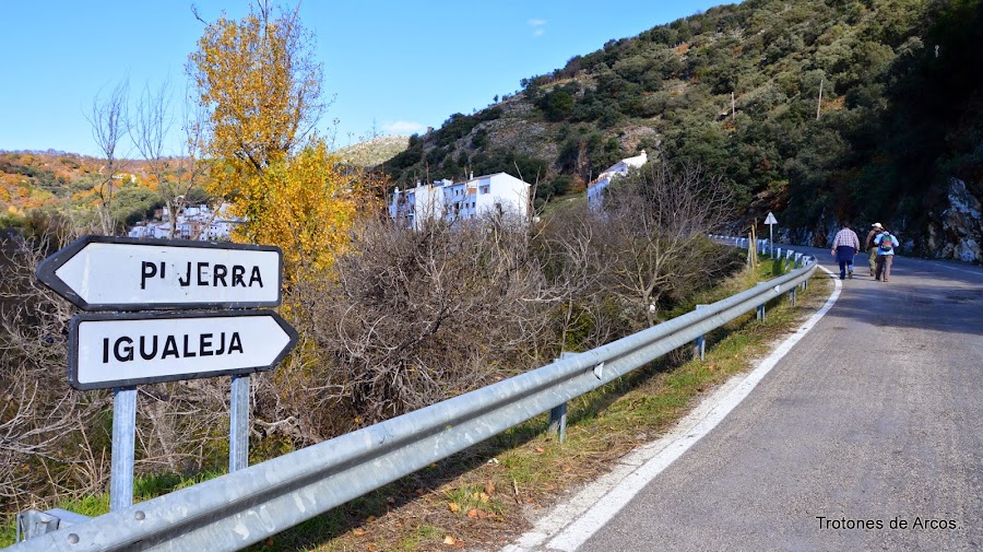 La Junta establece una ruta de transporte público entre Pujerra, Igualeja y Ronda