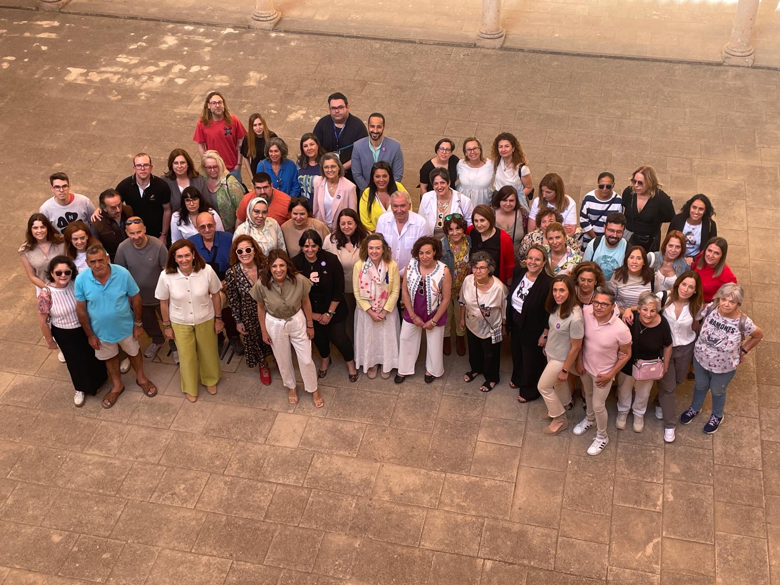 Numerosos colectivos rondeños han participado en estas jornadas sobe salud en la mujer.