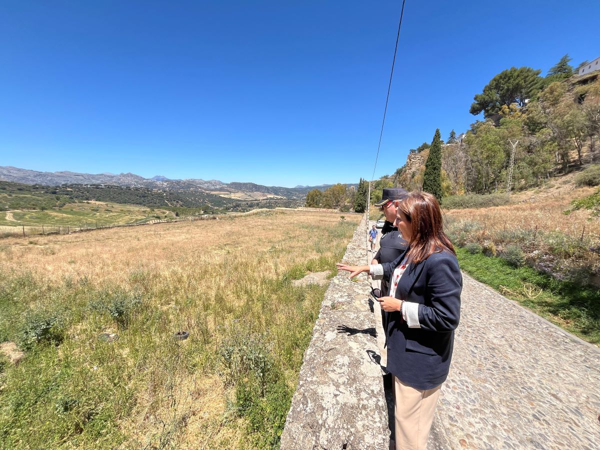 Los nuevos aparcamientos están situados en el camino de Los Molinos del Tajo.