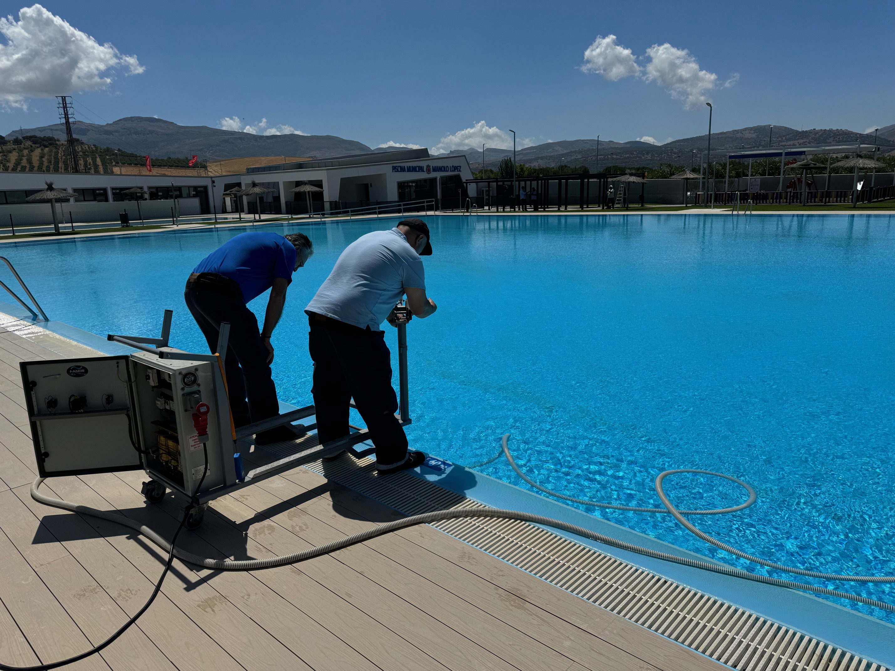 La piscina municipal ‘Manuel López’ abre la temporada de baños este viernes
