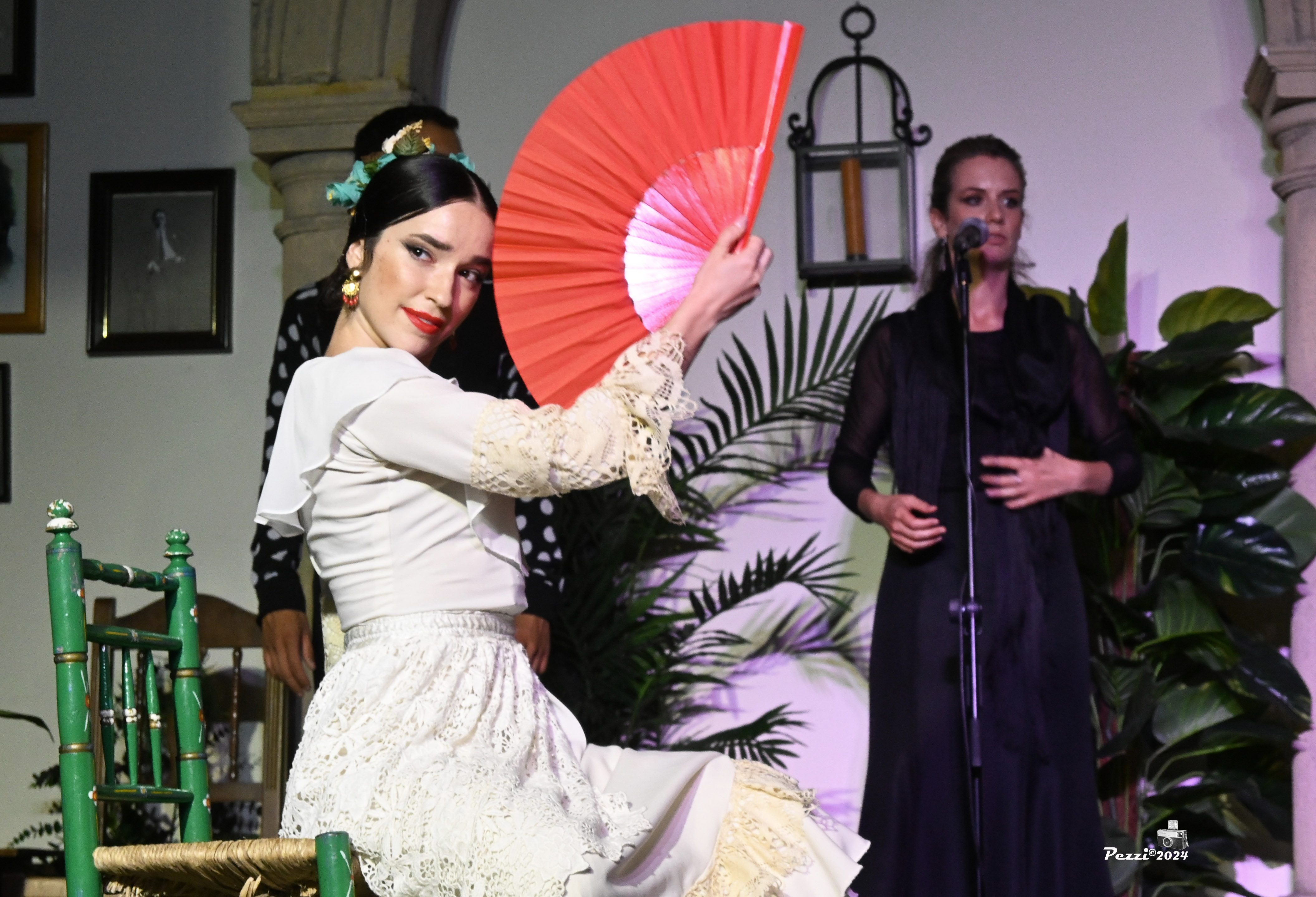 Isabel Alarcón Sánchez durante su actuación en la Peña Flamenca de Ronda. Foto Pezzi.