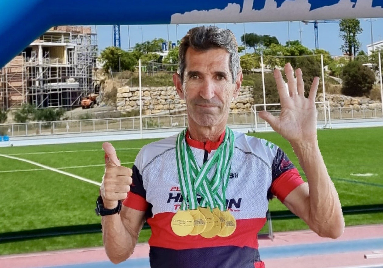 El veterano Fede Sáez se trajo seis medallas de Estepona.