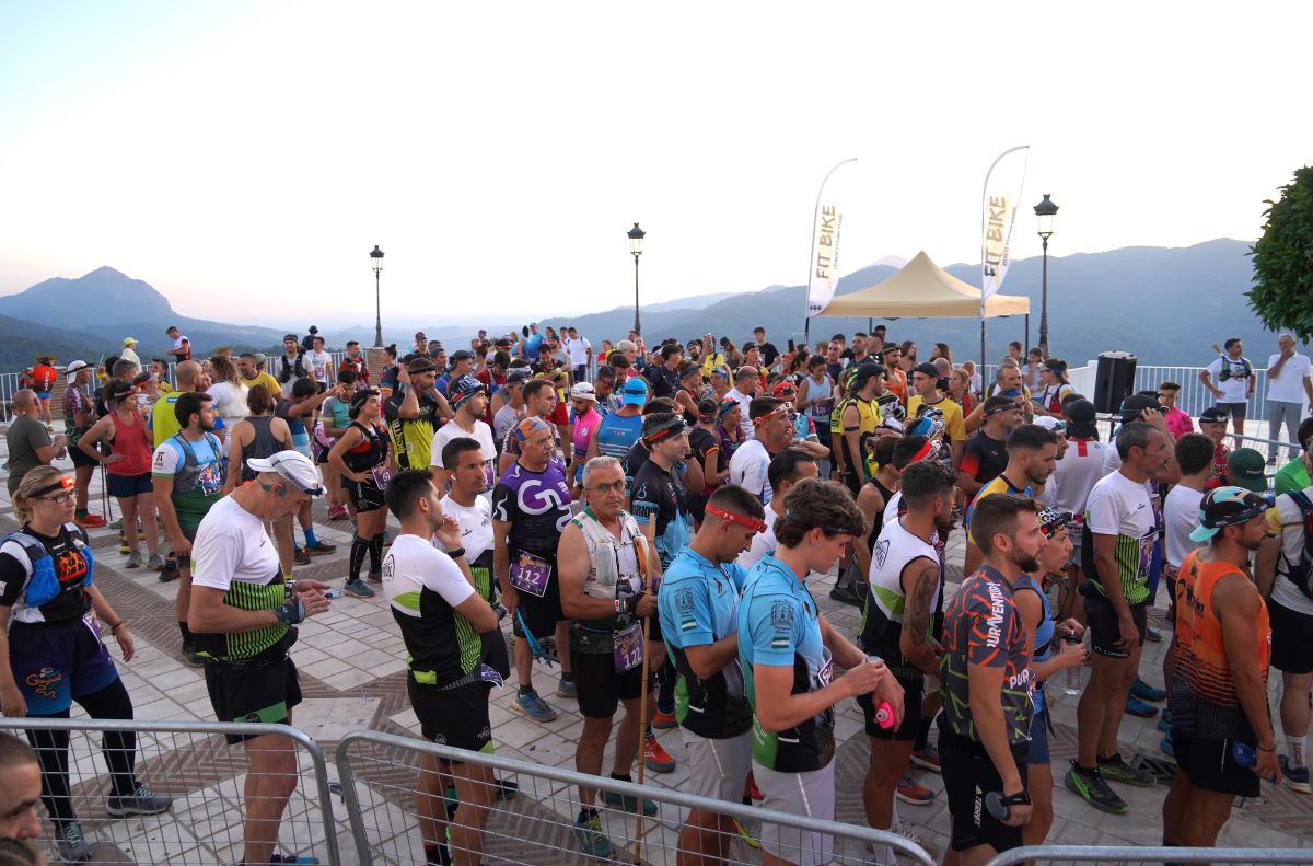 Más de 200 corredores se dieron cita en la VIII edición de su Trail Nocturno de Genalguacil