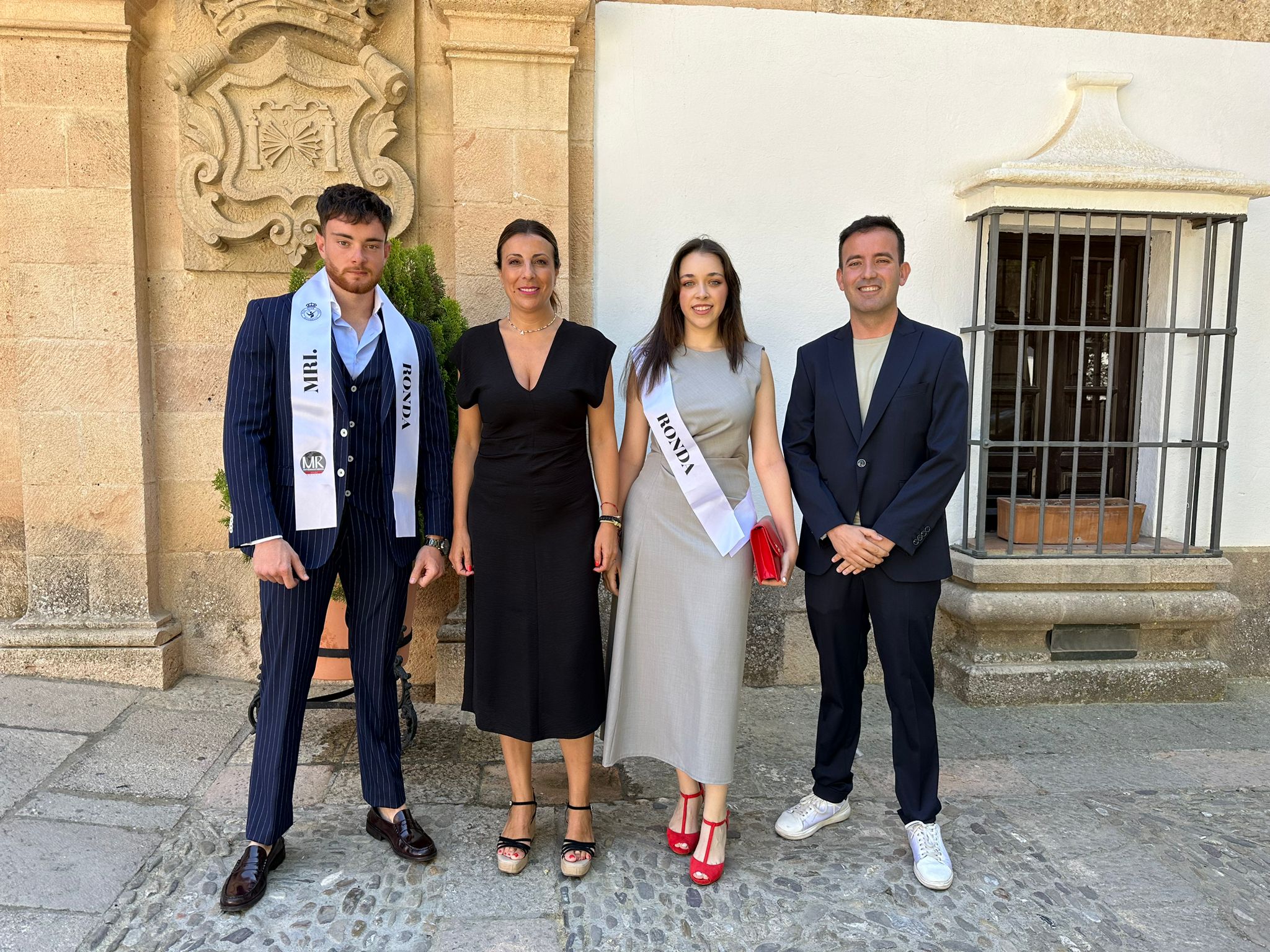 Los dos jóvenes candidatos han recibido hoy el apoyo de la alcaldesa.