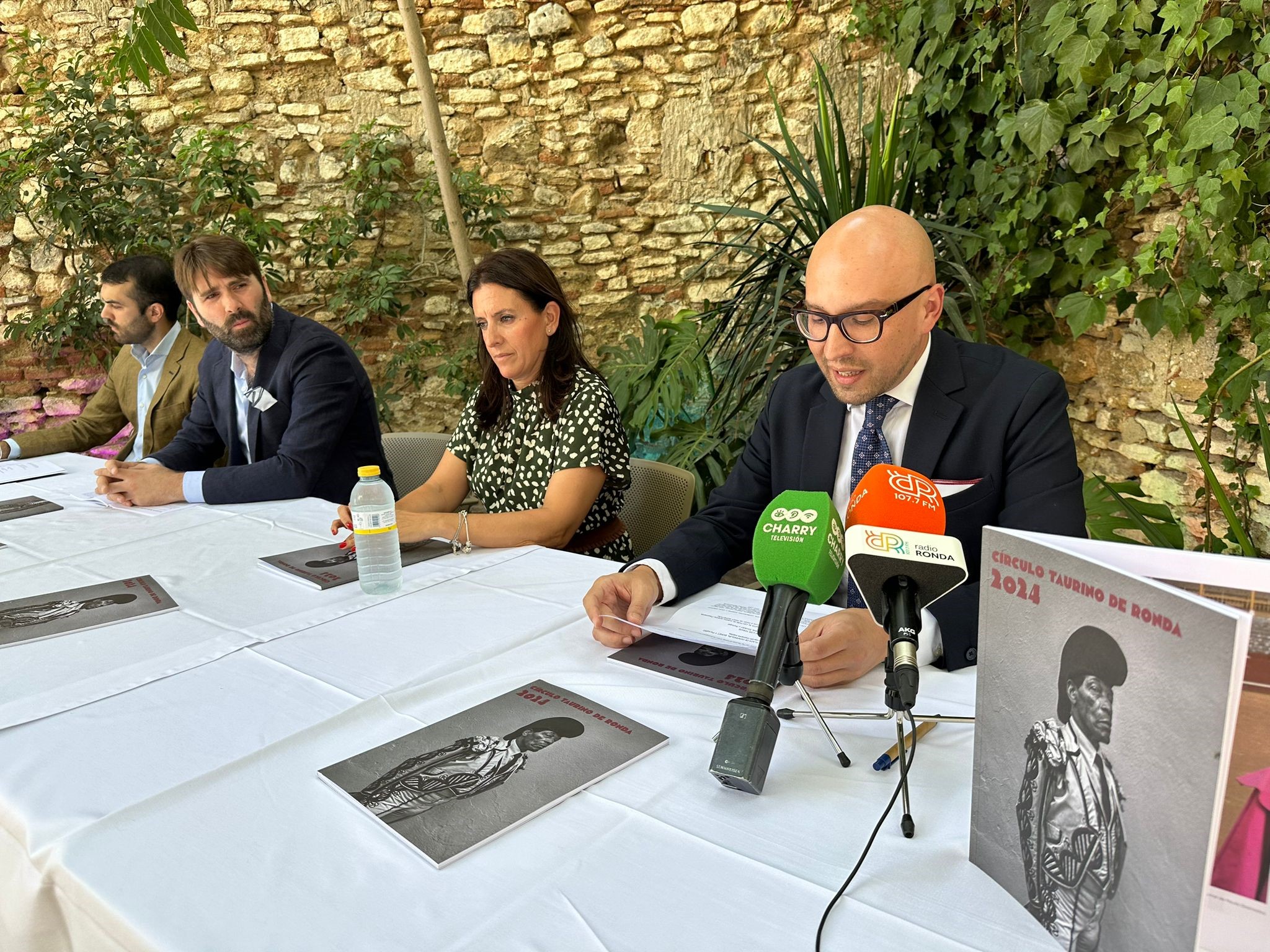La revista del Círculo Taurino José Antonio Morante ha tenido lugar este sábado.