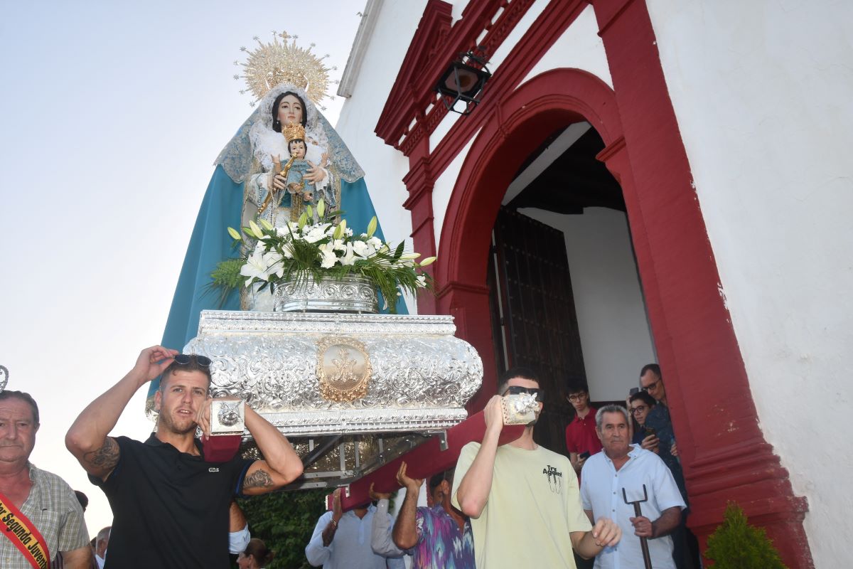 Sus fiestas patronales estarán dedicadas a la Virgen del Rosario.