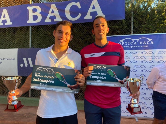 El alicantino Vicente Oliver se proclama venceder el 39 Torneo de Tenis Óptica Baca