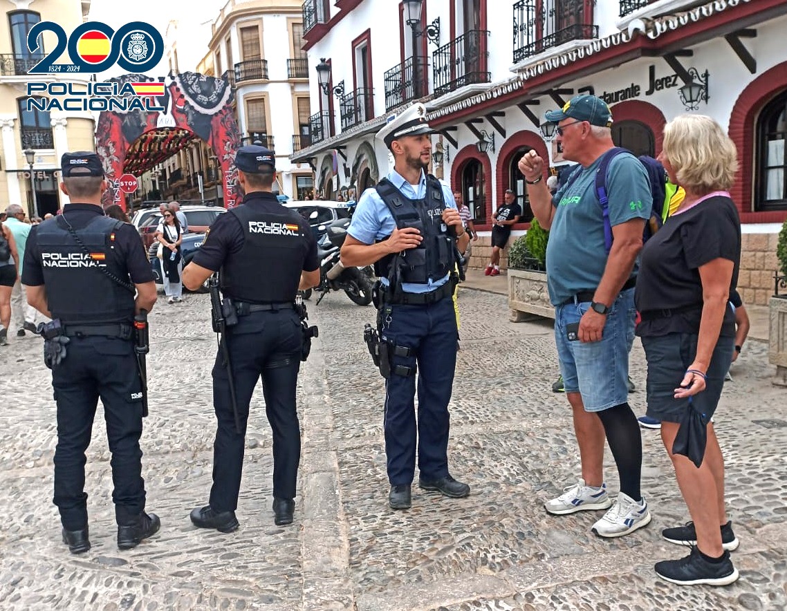 Una de las patrullas realizadas en el centro durante la Feria de este año.