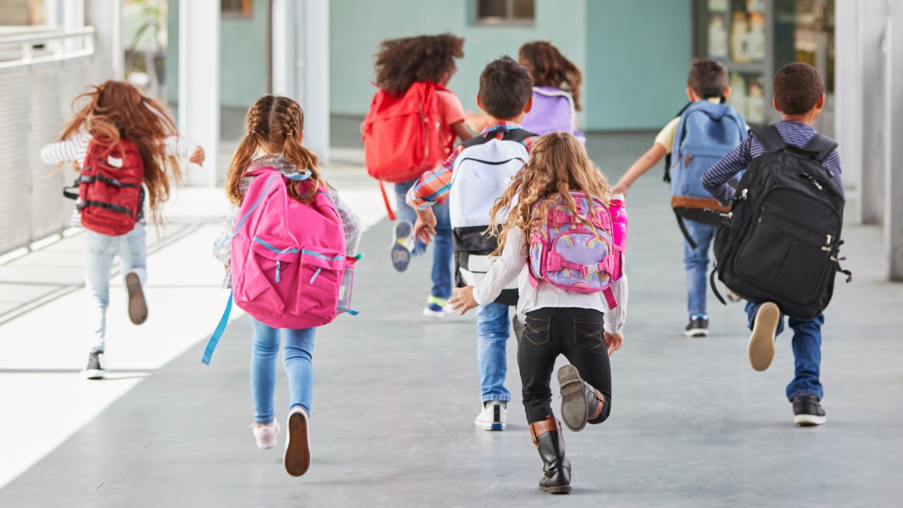 Los escolares han regresado hoy con normalidad a las aulas.