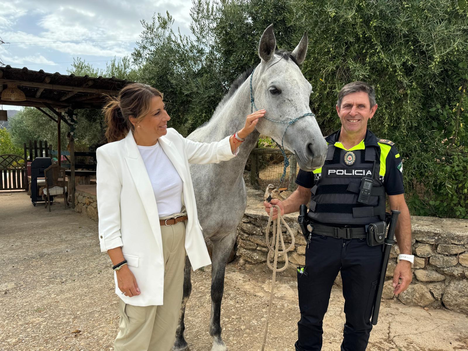 Fran Gutiérrez, policía local, representará a España en el Campeonato Mundial de Jóvenes Caballos