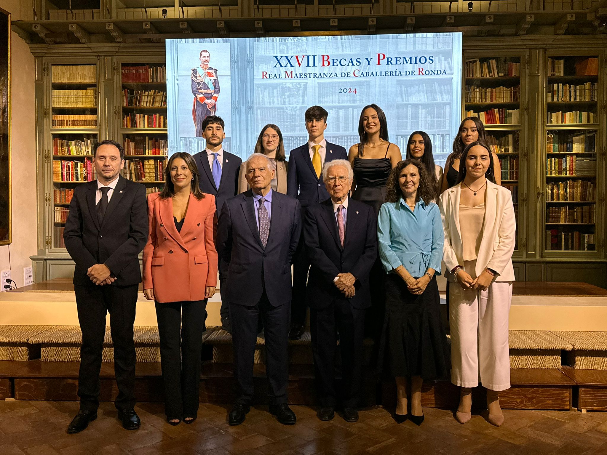 Un centenar de estudiantes reciben las becas y reconocimientos de la Real Maestranza de Ronda