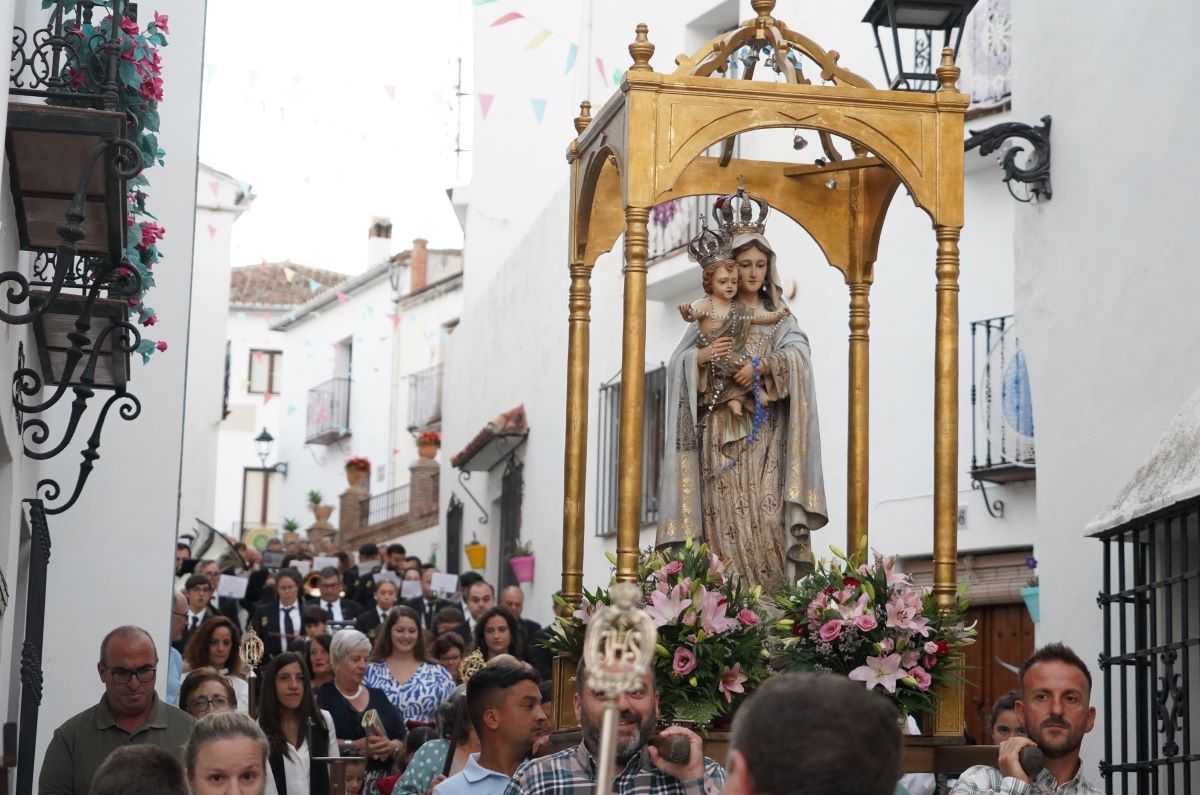 Cartajima, el pueblo con dos imágenes distintas de la Virgen del Rosario
