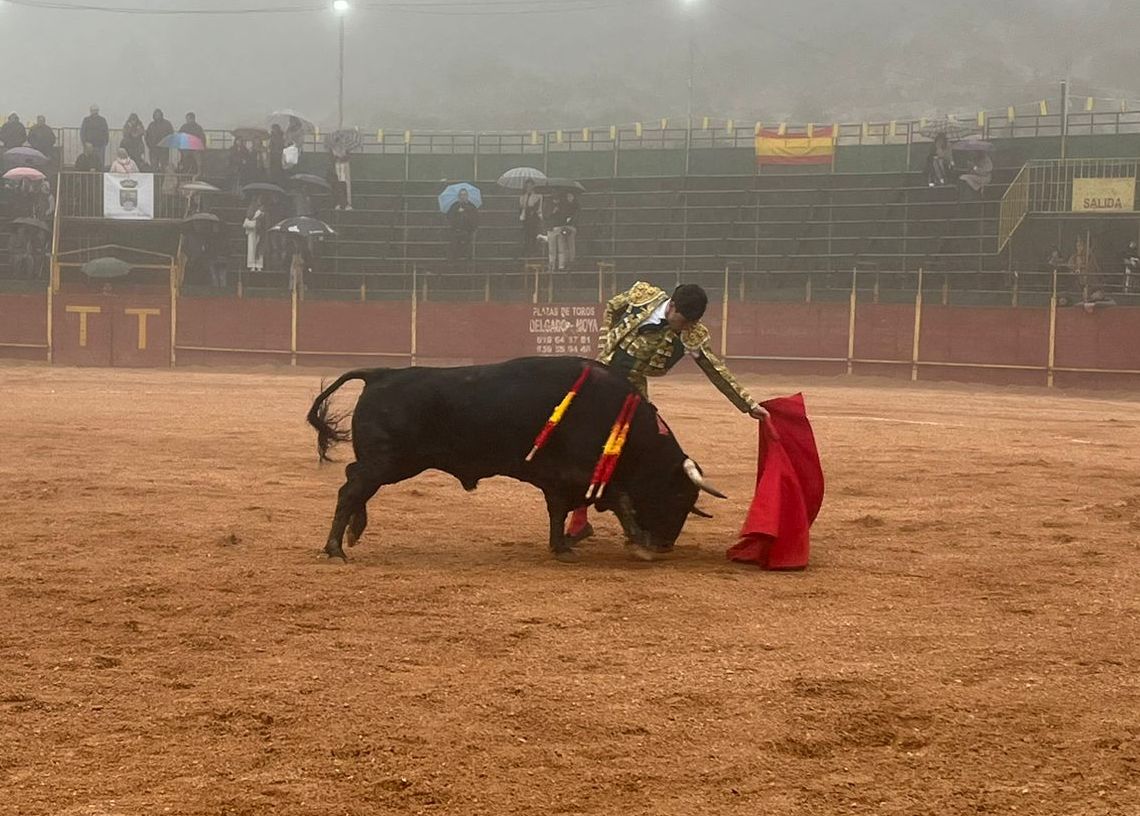 Javier Orozco vuelve a triunfar en la corrida de Igualeja