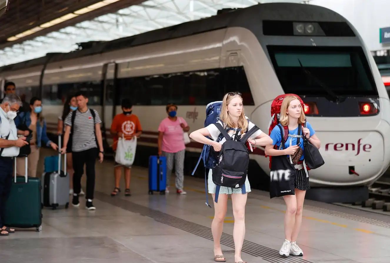 Renfe interrumpe este domingo el tráfico ferroviario entre Bobadilla y Ronda por obras